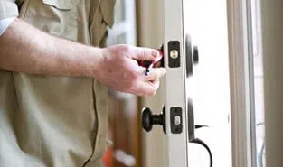 City Locksmith Store Leesburg, VA 703-570-4161 - 9-Locks-Change